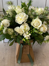 Load image into Gallery viewer, Bouquet - The Wintery Whites