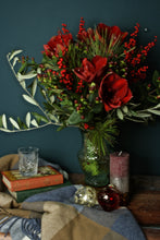 Load image into Gallery viewer, Luxe Christmas Cornucopia - Flùr