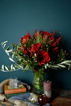Load image into Gallery viewer, Luxe Christmas Cornucopia - Flùr
