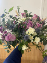 Load image into Gallery viewer, Florist Choice - Pastel - Flùr