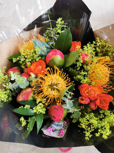 Bright & Vibrant Florist Choice Bouquet - National Delivery - Flùr