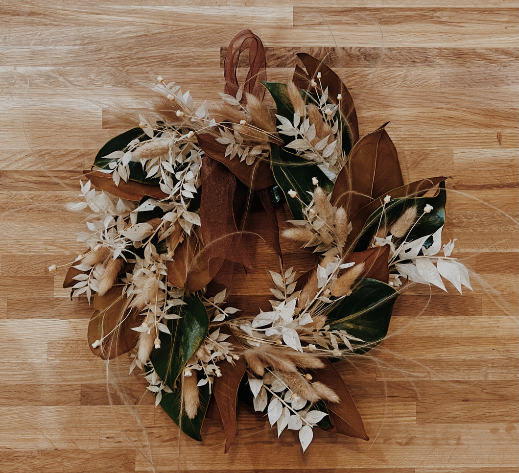 Magnolia & Ruscus Wreath - Flùr