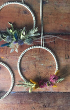 Load image into Gallery viewer, Mini Macrame Wreath - Flùr
